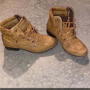 Women’s boots 7.5